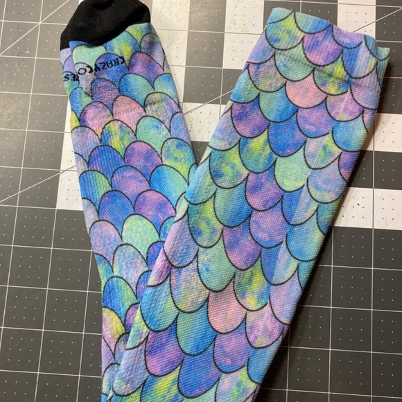 4 Pair Crazy Compression Wide Calf Socks - 2 NWT  Size L/XL for shoe size W10-13 - Picture 4 of 6